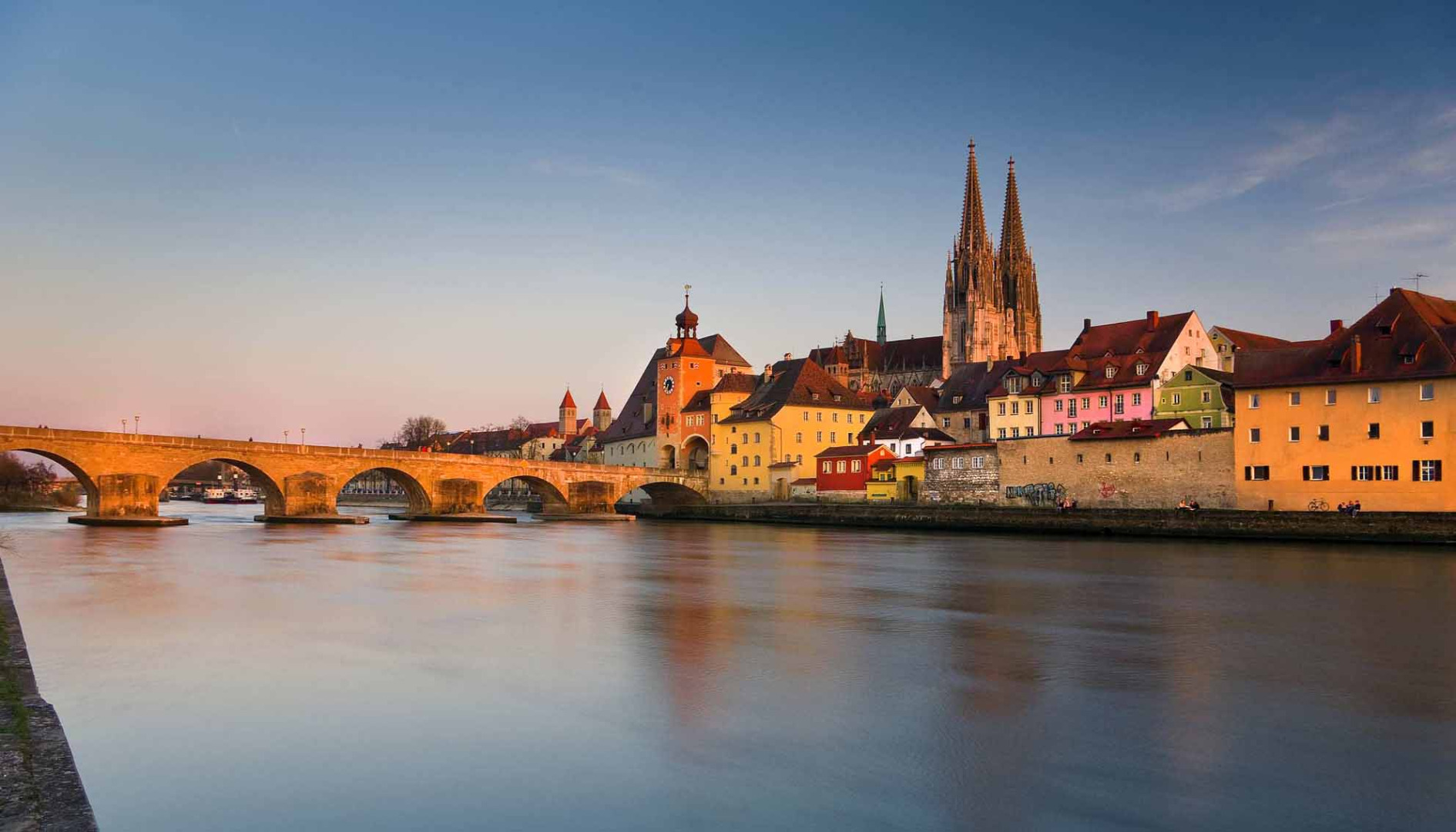 Join us on a relaxed day at the UNESCO World Heritage Site Regensburg: